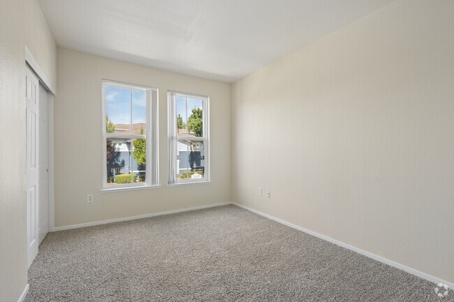 2BR, 2BA - 1,000SF - Second Bedroom