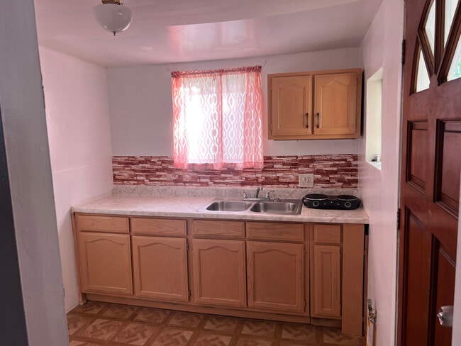 Photo - 430 E 184th St