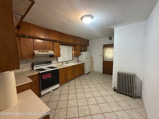 Photo - 921 Wood St