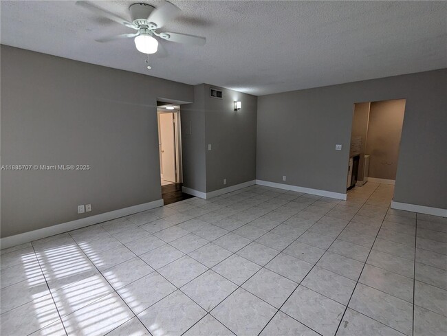 Photo - 10224 Twin Lakes Dr Unit 16-F