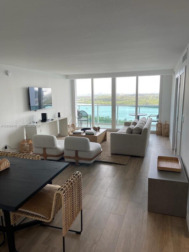 Photo - 100 Bayview Dr Unit 1521