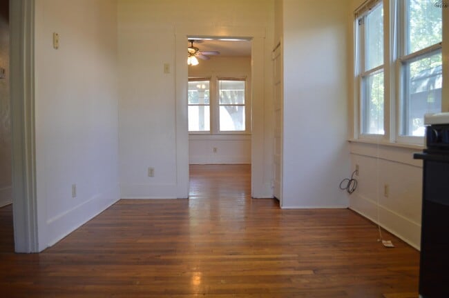 Photo - 1409 Bell St