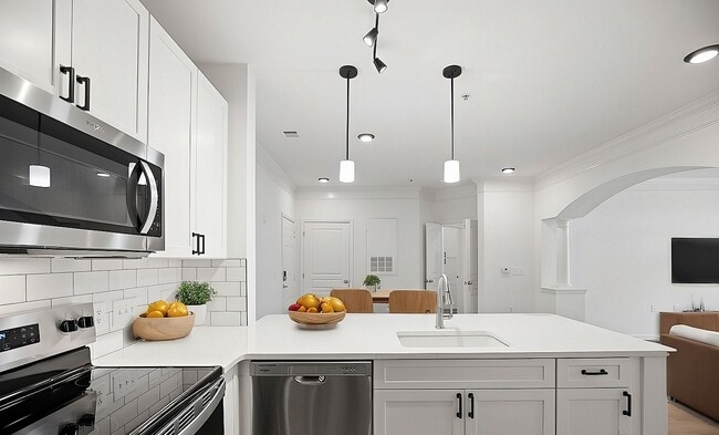 Photo - Weston Lakeside Apartments