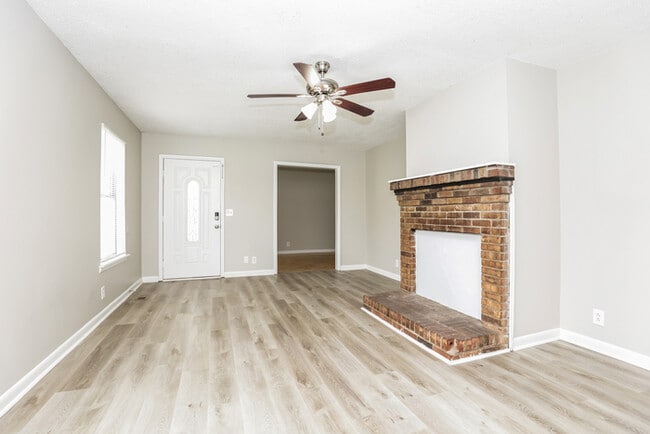 Photo - 2383 Paddock Dr