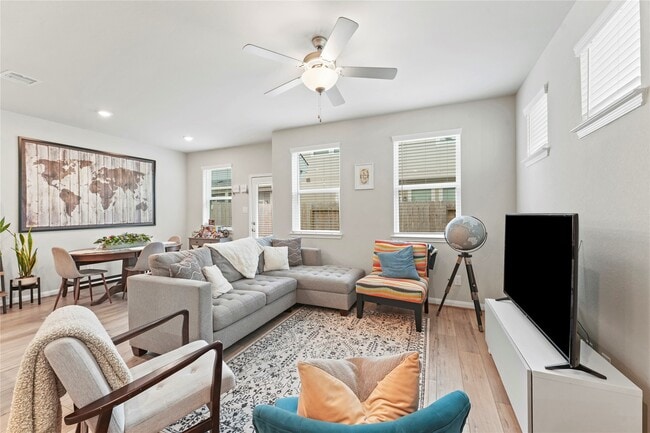 Photo - 1519 Beach Oak Dr