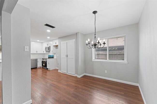 Photo - 1137 Via Balboa