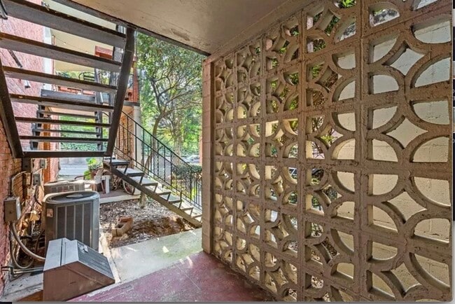 Photo - 1822 N Rock Springs Rd NE Unit 7