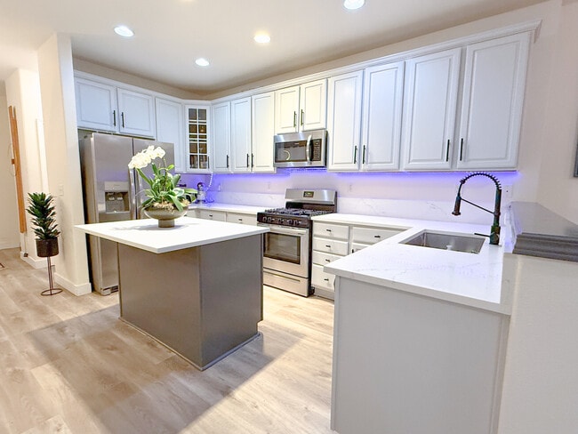 Photo - 3454 SE Northwood Way Townhome