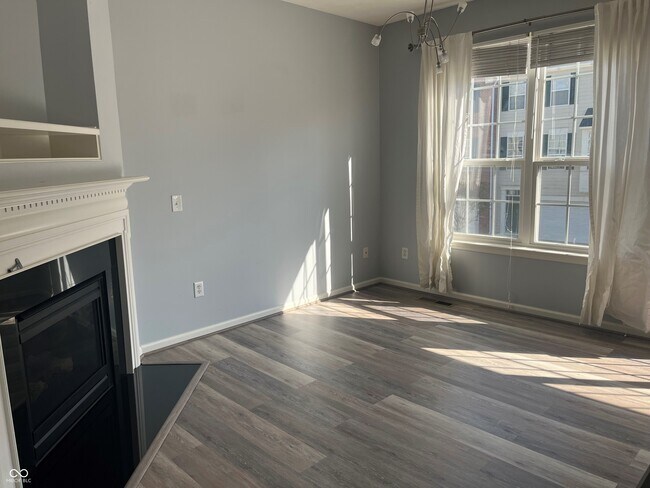 Photo - 9014 Mercer Dr