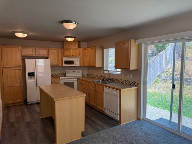 Photo - 3bd/2.25ba Maple Valley Home