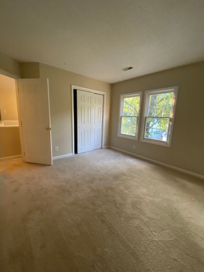 Photo - 201 Mint Hill Dr