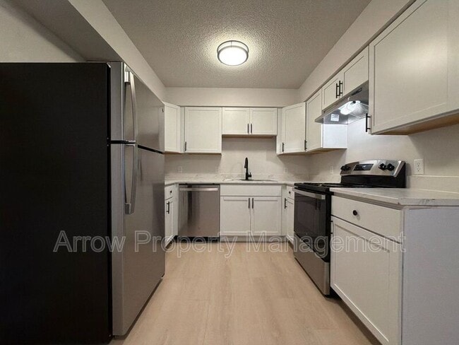 Photo - 515 W Saunders Ave Unit 2