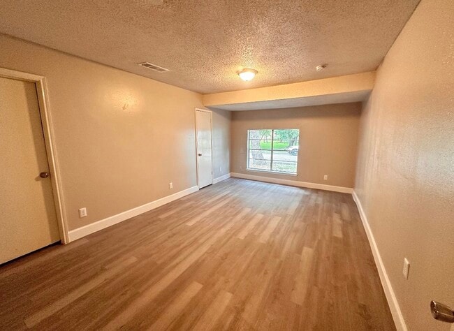 Photo - 507 N Houston Casa