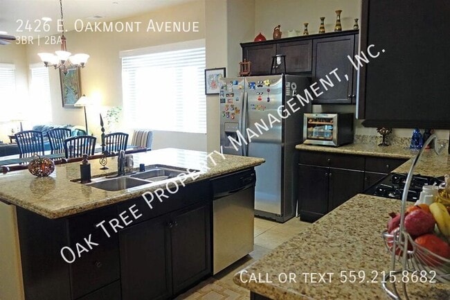 Photo - 2426 E Oakmont Ave