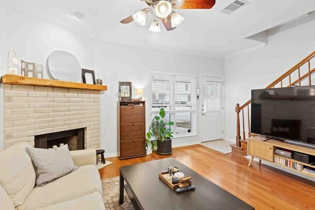 Photo - 1307 Kinney Ave Unit 108