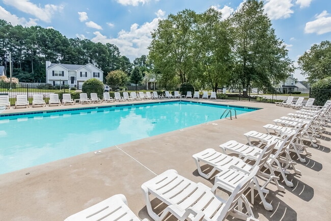 Photo - 4937 Lake Park Ln