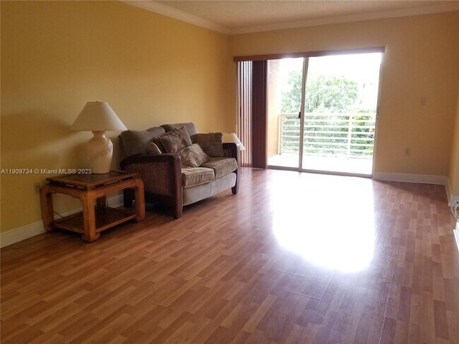 Photo - 9735 Fontainebleau Blvd Unidad G211