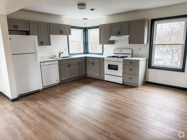 Building Photo - 405 Main St Unit 2 Rental
