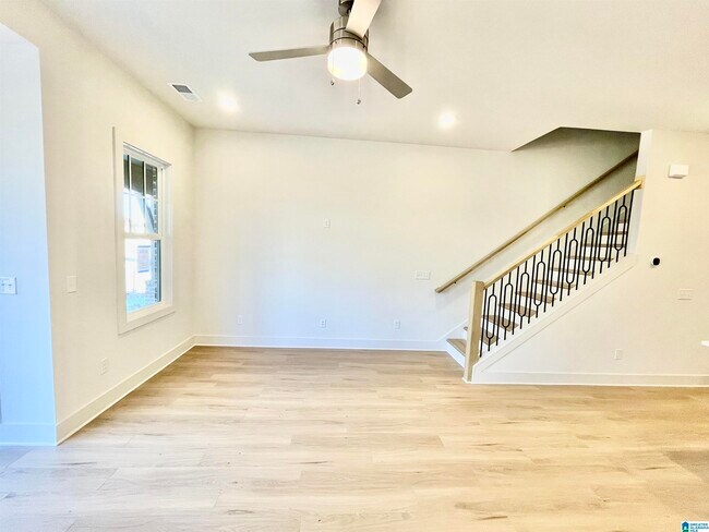 Photo - 1736 Monkton Lane