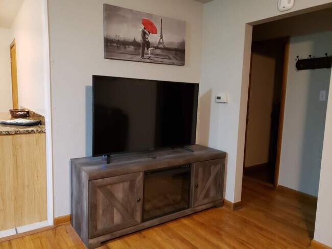 Photo - 4621 Elm Ct Townhome