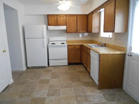 Photo - 1725 Kim Watt Dr