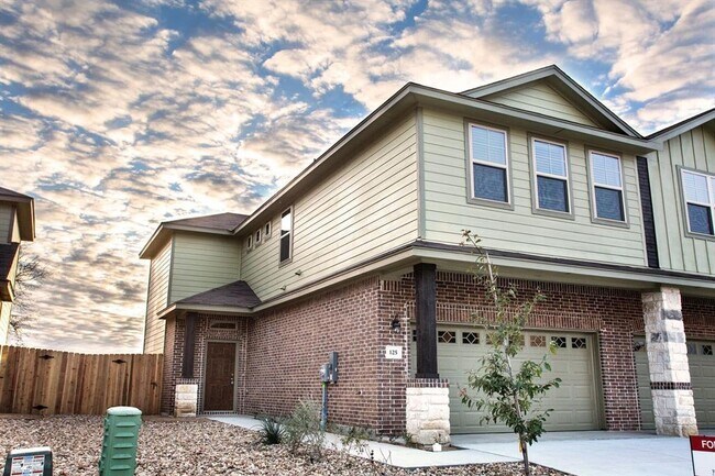 Photo - 125 Lakeview Ct