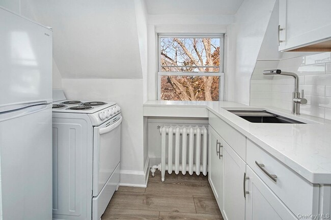 Photo - 403 Palisade Ave Unit 3rd Fl