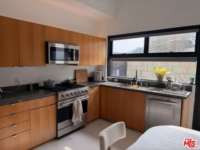 Photo - 815 Hampton Dr Unit 7