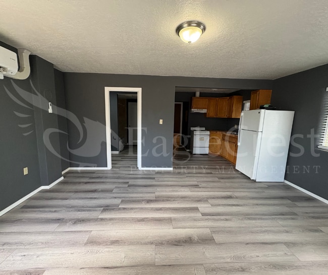 Photo - Roseville Lane Apartments Unit F