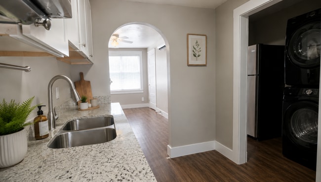 Photo - 2337 S Windsor Cir Unit 4