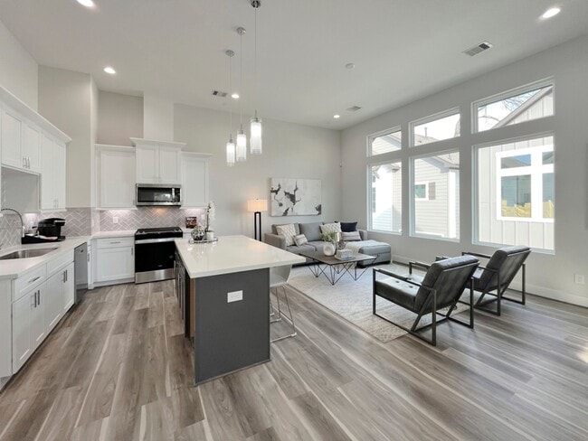 Photo - 8316 Curry Rd