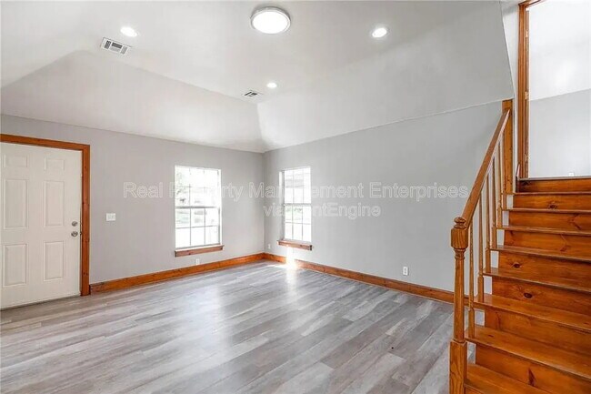 Photo - 3633 N Youngs Blvd