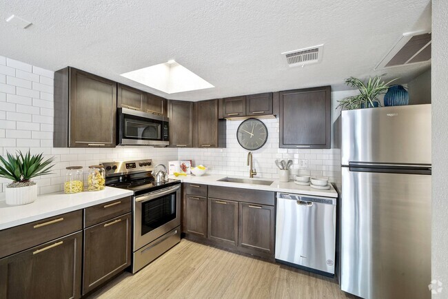 Sunrise in Chandler Kitchen - Sunrise in Chandler Rental