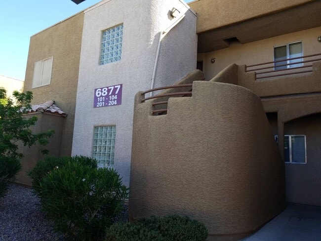 Building Photo - 2 Bed/2Bath Condo