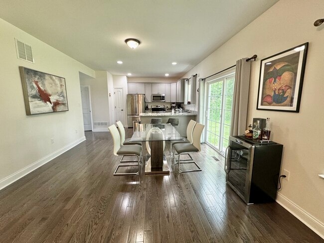 Photo - 2321 Farrand Dr