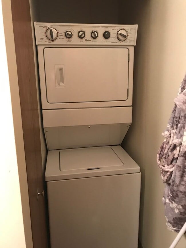Photo - Summer Creek Apartments