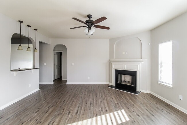 Photo - 1214 Heartwood Ave