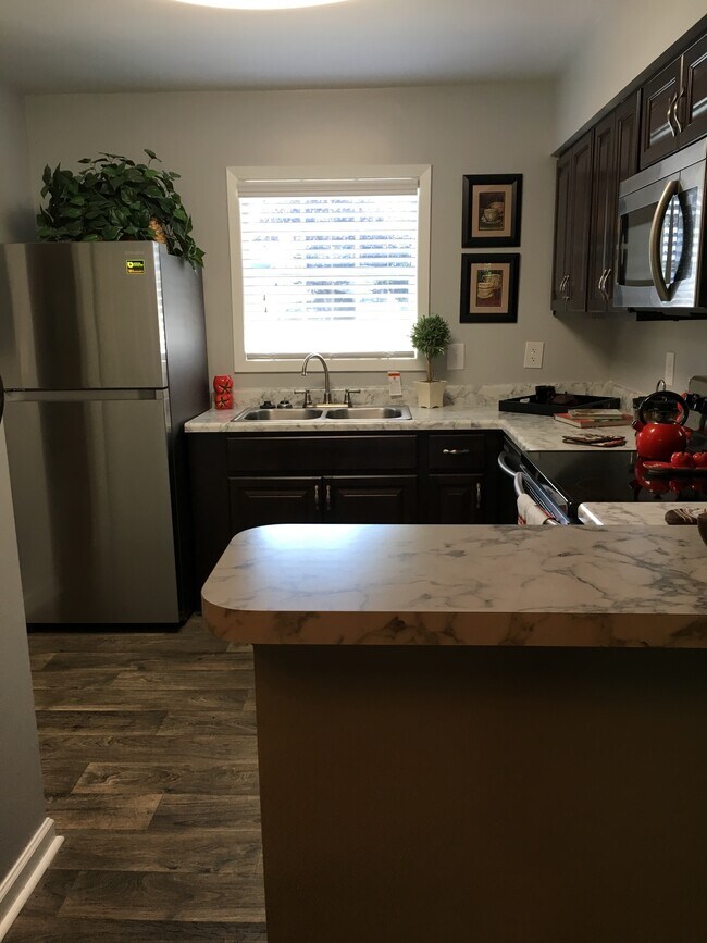 Photo - Haw Creek Mews Apartments and Townhomes