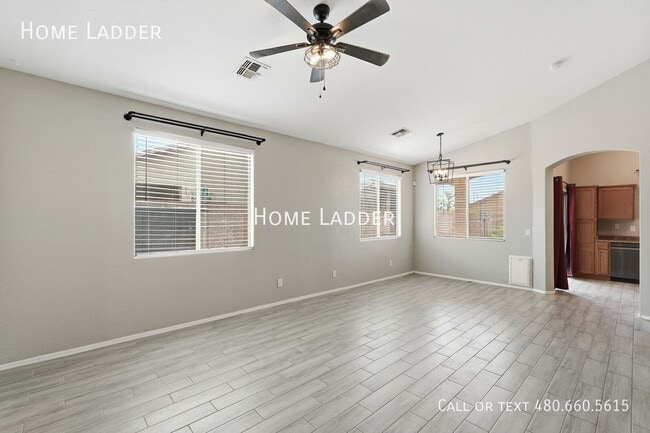 Photo - 16923 W Lundberg St