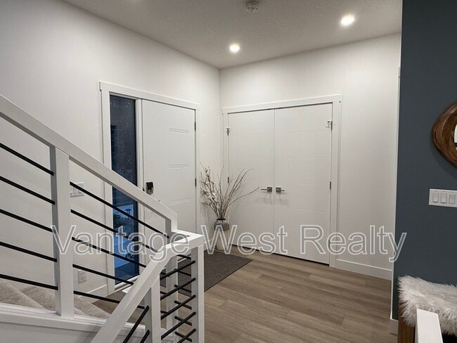 Photo - 2735-2735 Shannon Lake Rd