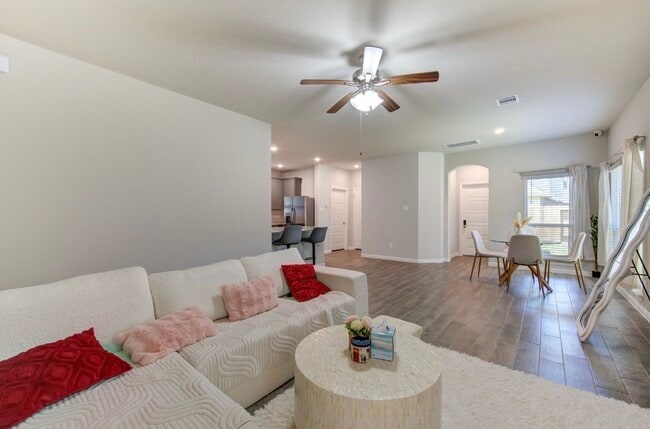 Photo - 22827 Ephesus Ave