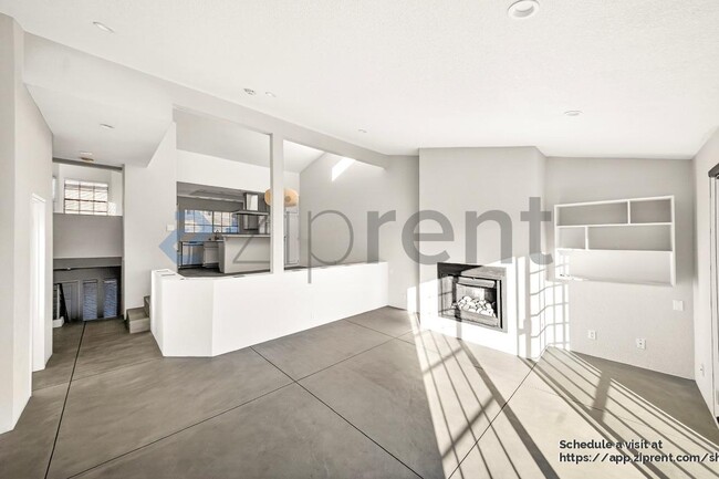 Photo - 2021 Carnegie Ln