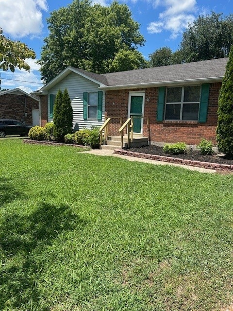 Front yard - 311 Sunny Acre Dr Unit Living Room Rental