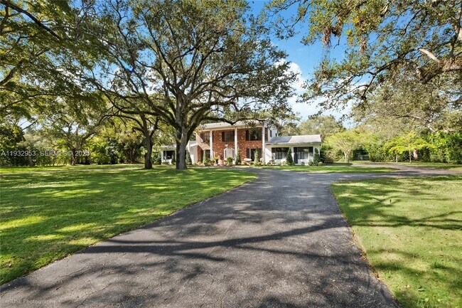 Photo - 10700 Old Cutler Rd