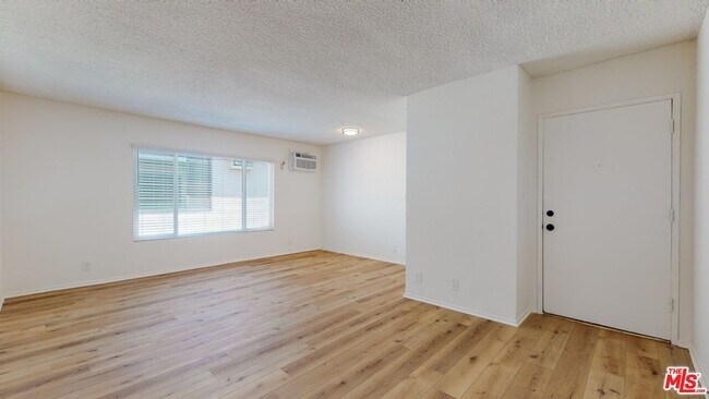 1833 Manning Ave Unit 7