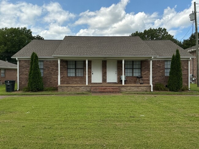 Building Photo - 274 Tinker Hill Cv Unit L