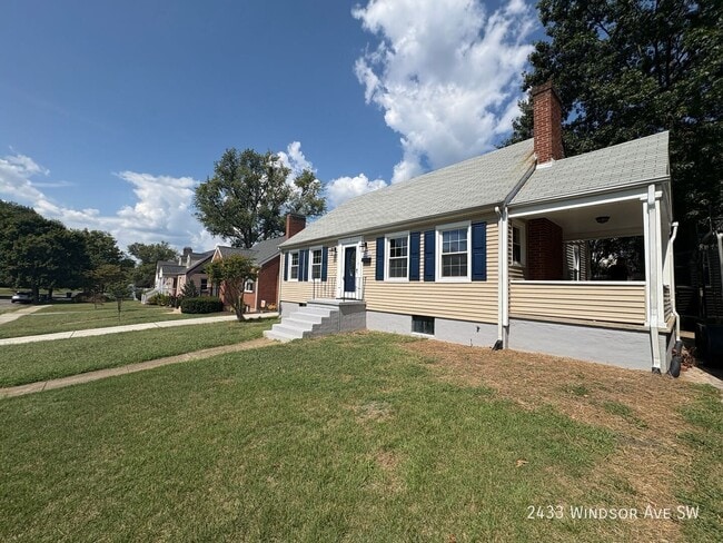 2433 Windsor Ave SW