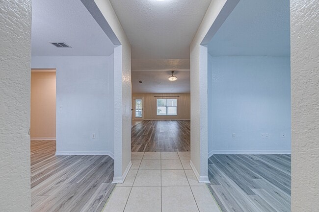 Photo - 1176 Lake Pl Ct