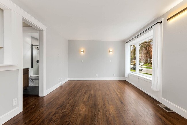 Photo - 2340 N 58th St