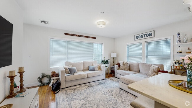 Building Photo - 111 W 8th St Unit D Rental
